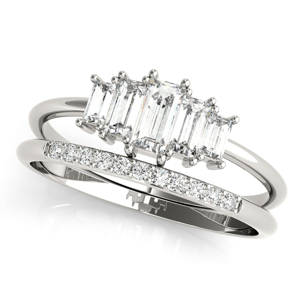 0.68CT Fashion Ring Round & Straight Baguett