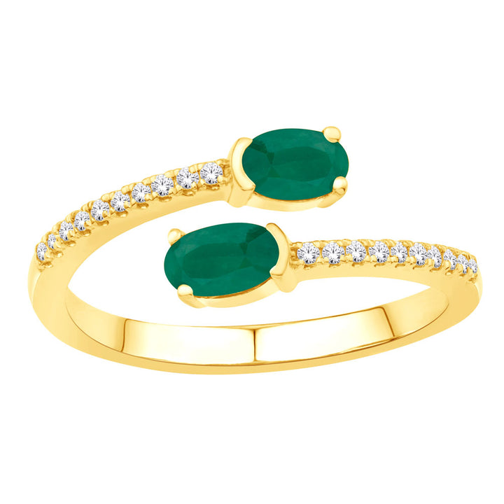 0.56 ctw. ELEGANT GOLD EMERALD & DIAMOND RING