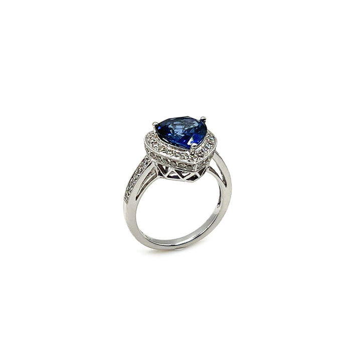 18K White Gold Heart Shape Design Ceylon Blue Sapphire and Diamond Ring