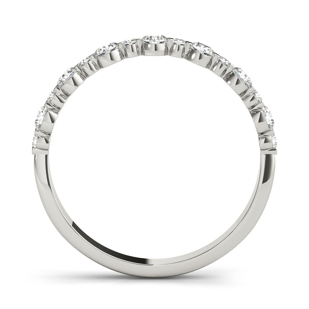 Single Shared Prong Wedding Band, Alternating Size - Wedding Band - Design Jewellers Edmonton