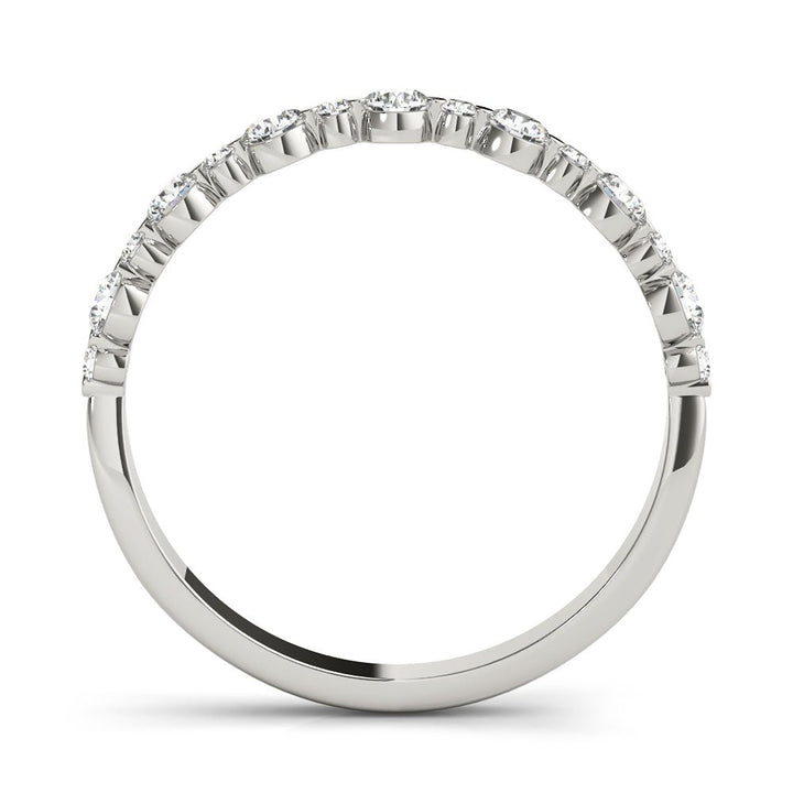Single Shared Prong Wedding Band, Alternating Size - Wedding Band - Design Jewellers Edmonton
